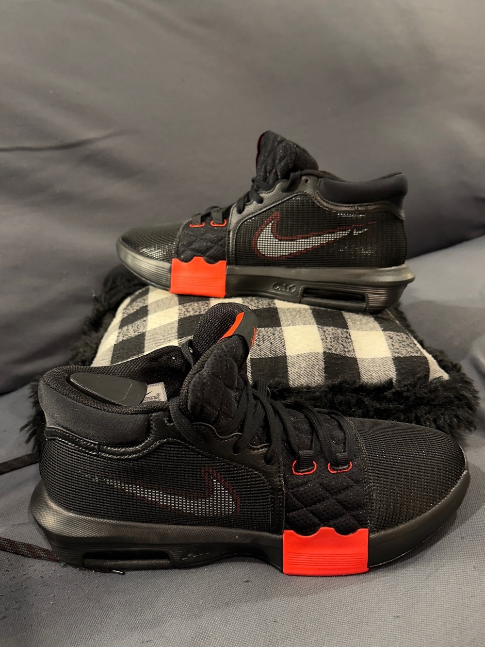Nike Men’s LeBron Black & Red Basketball Shoes